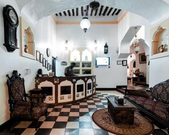 Dhow Palace Hotel - Zanzibar - Front desk