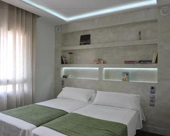 Gaudint Barcelona Suites - Barcelona - Habitació