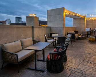 Home2 Suites By Hilton Montgomery Downtown - Montgomery - Balkón