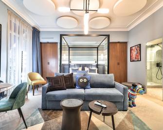 Hotel 33 Marbeuf - Paris - Living room