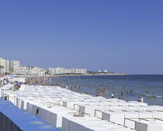 Pierre & Vacances La Baie des Sables - Les Sables-d'Olonne - Bygning