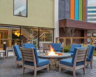 EVEN Hotel Norwalk, an IHG Hotel - Norwalk - Binnenhof