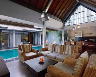 Kamuela Villas Lagoi Bay Bintan - Lagoi - Living room