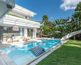 Villa Luja by Goro - North Kuta - Pool