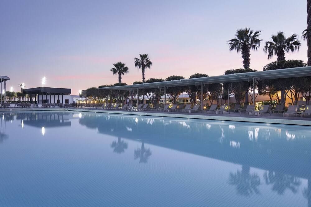 فندق كيرفانسراي لارا