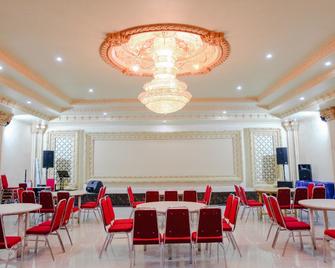 OYO 940 Telaga Mas International Hotel - Sarangan - Lobby