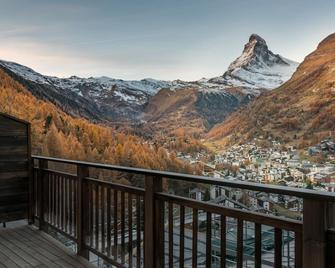 Chalet Luna by Zermatt Premium Apartments - Zermatt - Balcón