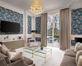 Fairmont Windsor Park - Englefield Green - Living room