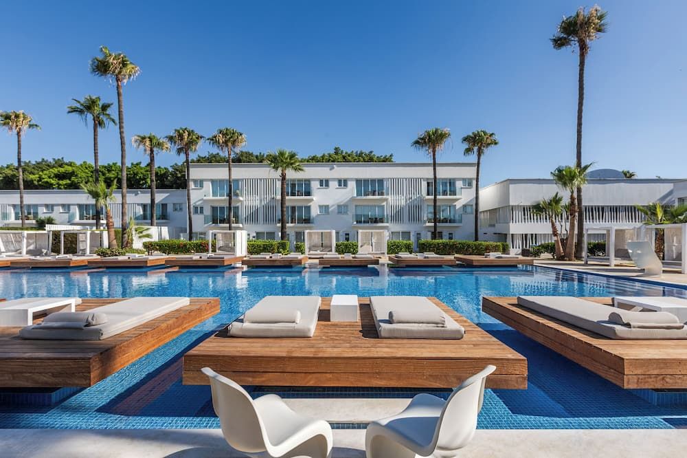 So White Beach Resort