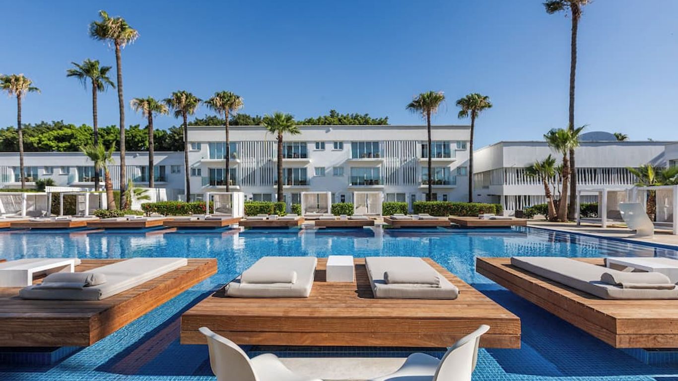 So White Beach Resort