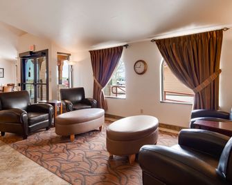 Best Western West Hills Inn - Chadron - Sala de estar