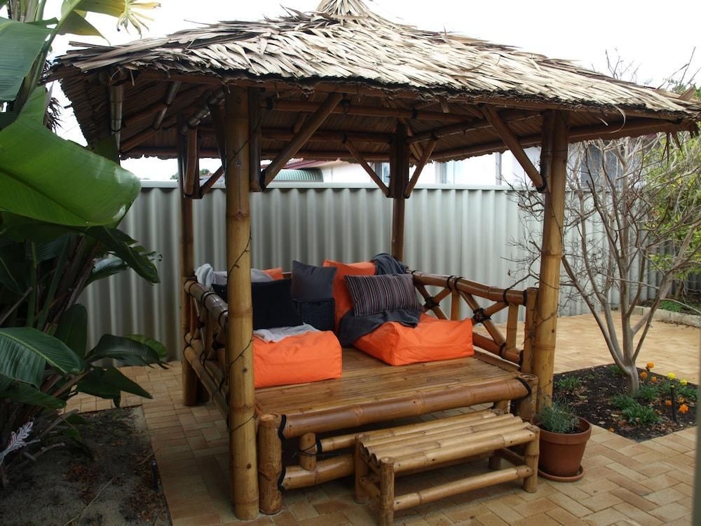 باودينز أوف بوسيلتون بي آند بي