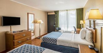 Smart Extended Stay - Beckley - Bedroom