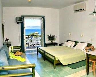 Panselinos Hotel - Míthymna - Makuuhuone