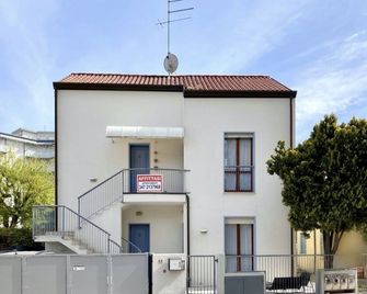 Appartamento Villa Santin 4-Carraro Immobiliare Jesolo - Lido di Jesolo - Building