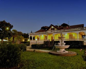 Villa Costiera Salerno - Salerno - Edificio