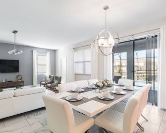 6br Luxury Villa: Pool, Spa, Game Room & Disney Magic 2957 Fs - Kissimmee - Essbereich