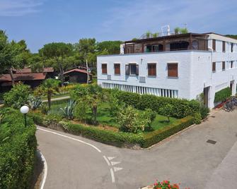 Baia Domizia Camping Village - Baia Domizia - Bâtiment
