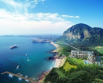 Y Resort Jeju - סאוגוויפו - נוף חיצוני