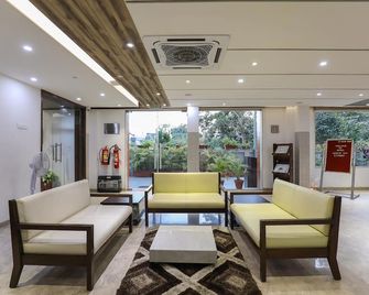 Hotel Ashray Inn Express - Ahmedabad - Lobby