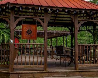Getaway at Crockett's Lookout - Waynesboro - Patio