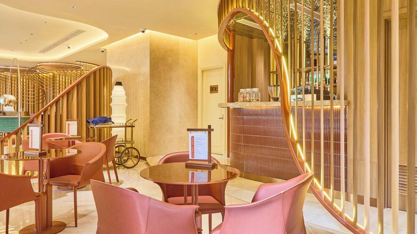 Kin Hotel Thi Sach