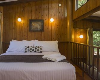 Milkwood Lodge - Cooktown - Bedroom