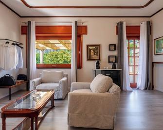 Gargiulo Suites - Piano di Sorrento - Σαλόνι