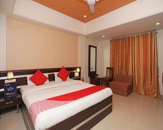 OYO Hotel Swasti Near Shaniwar Wada - poona - Camera da letto