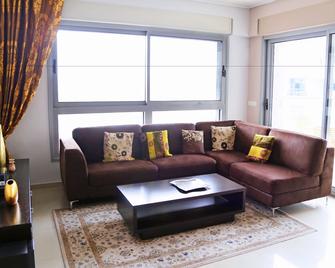 Luxury With Stunning View And Parking - Ramat Gan - Obývací pokoj
