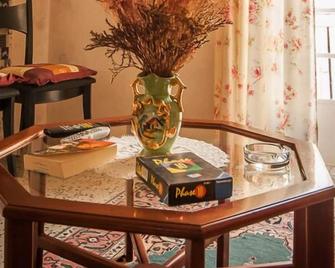 Ta Diegu - pretty apartment in a private house with a large rooftop terrace - Marsaxlokk - Restaurant