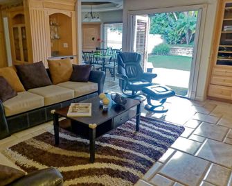 3br 3ba Pool&spa Near Beach At The Coronado Cays 2800sqft - Coronado - Living room