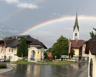 Gasthof Zur Schmiede - Berg im Drautal - Building