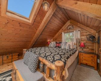 Rustic Cabin, Amazing Views of the Mountains, with sled hill - STR 2022-092 - Ridgway - Bedroom