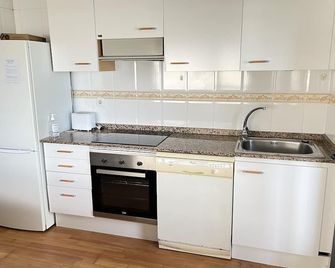 Apartment with sea views next to the beach of Mar Bella - Barcelona - Kitchen