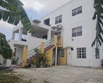 Cams Casa 2 Bedrooms Apartment - All Saints - Building