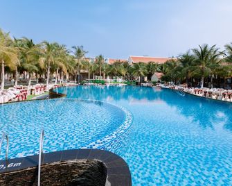 Ha Tien Xua Hotel & Resort - Ha Tien - Pool