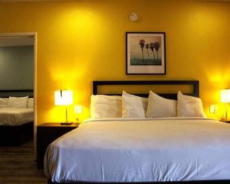 Sunset Inn - Costa Mesa - Bedroom