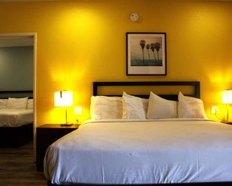 Sunset Inn - קוסטה מסה - חדר שינה