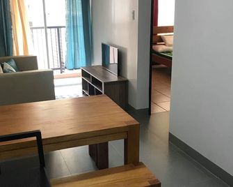 Located near City Proper and Public market. - Baguio - Living room
