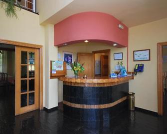 Vega Del Sella - Arriondas - Front desk