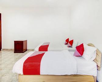 RedDoorz Syariah Near Aeon Mall Tanjung Barat - Τζακάρτα - Κρεβατοκάμαρα