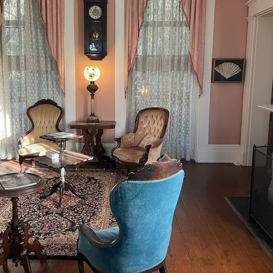 Living room view of Corners Mansion Inn - A Bed & Breakfast