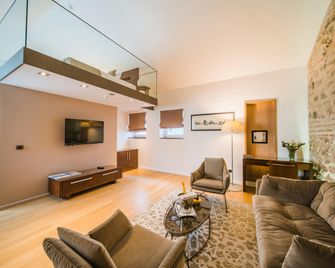 Hotel Vestibul Palace & Villa - Small Luxury Hotels Of The World - Split - Living room