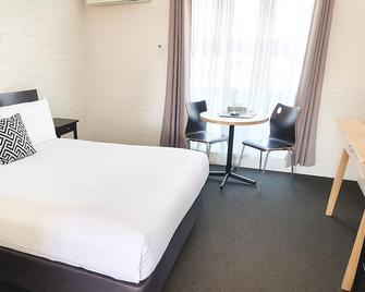 Busselton Motel - Busselton - Bedroom