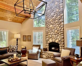 Elk Meadow Chalet - Premier Mountain Home - Mt Rainier & Crystal Mountain - Enumclaw - Sala de estar