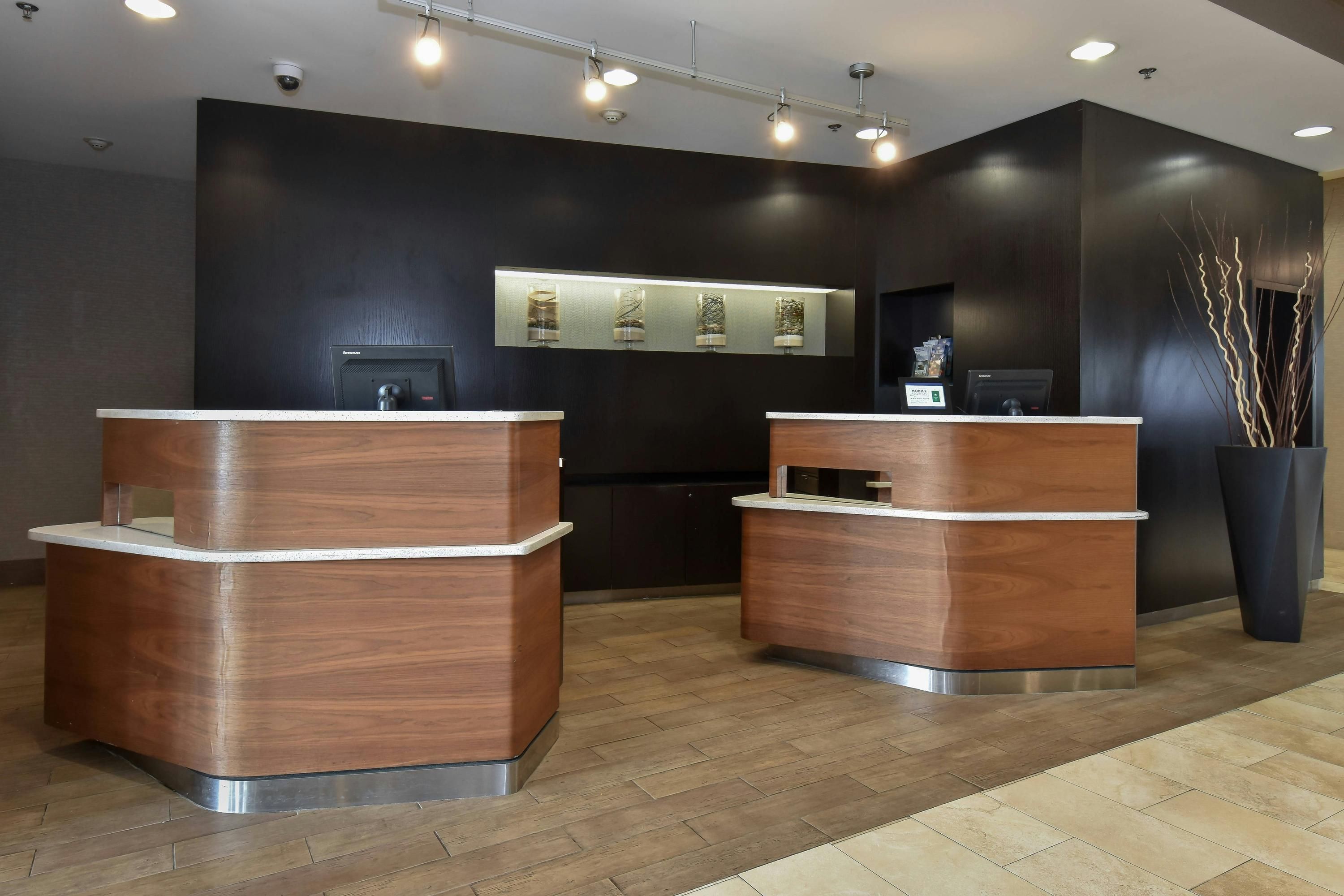 Courtyard by Marriott Charlotte Concord - קונקורד - דלפק קבלה