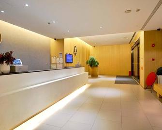 Ji Hotel Shanghai Zhaojiabang - Shanghai - Front desk