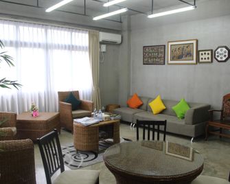 Myanandar Residence Hotel - Yangon - Lobby
