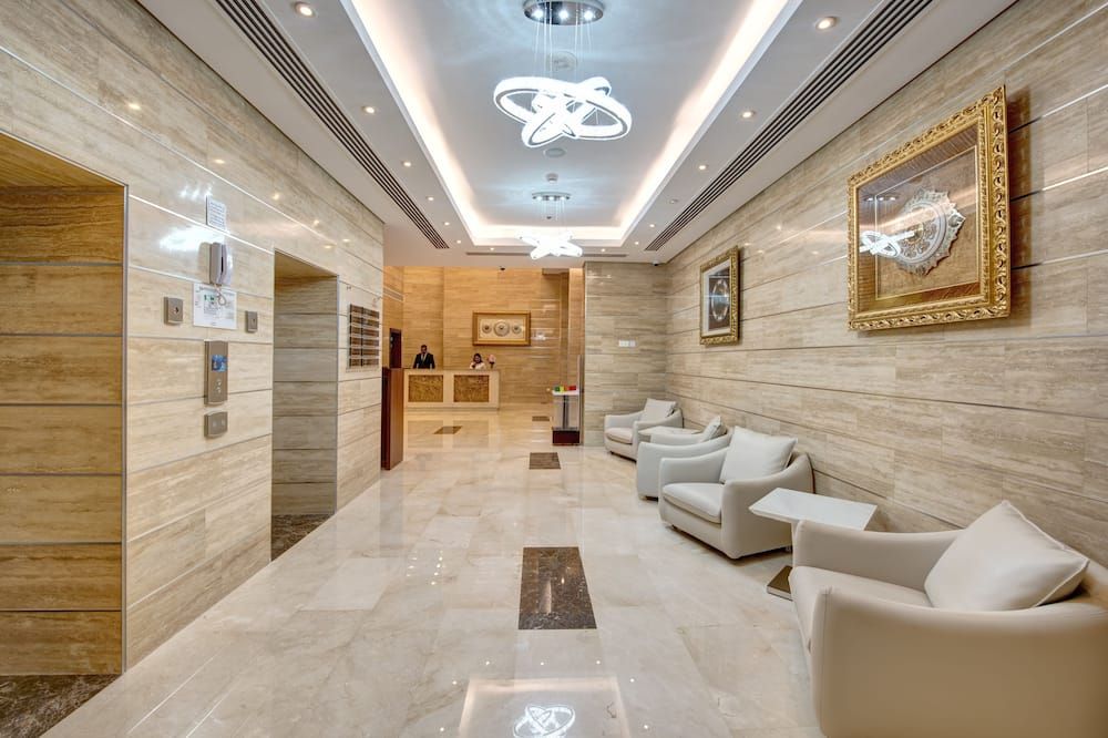 Center Hotel Sharjah thumbnail 3